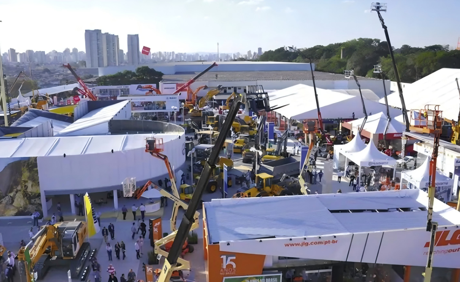 巴西工程机械(1)